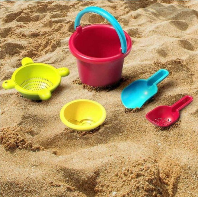 CREATIVE SAND TOYS